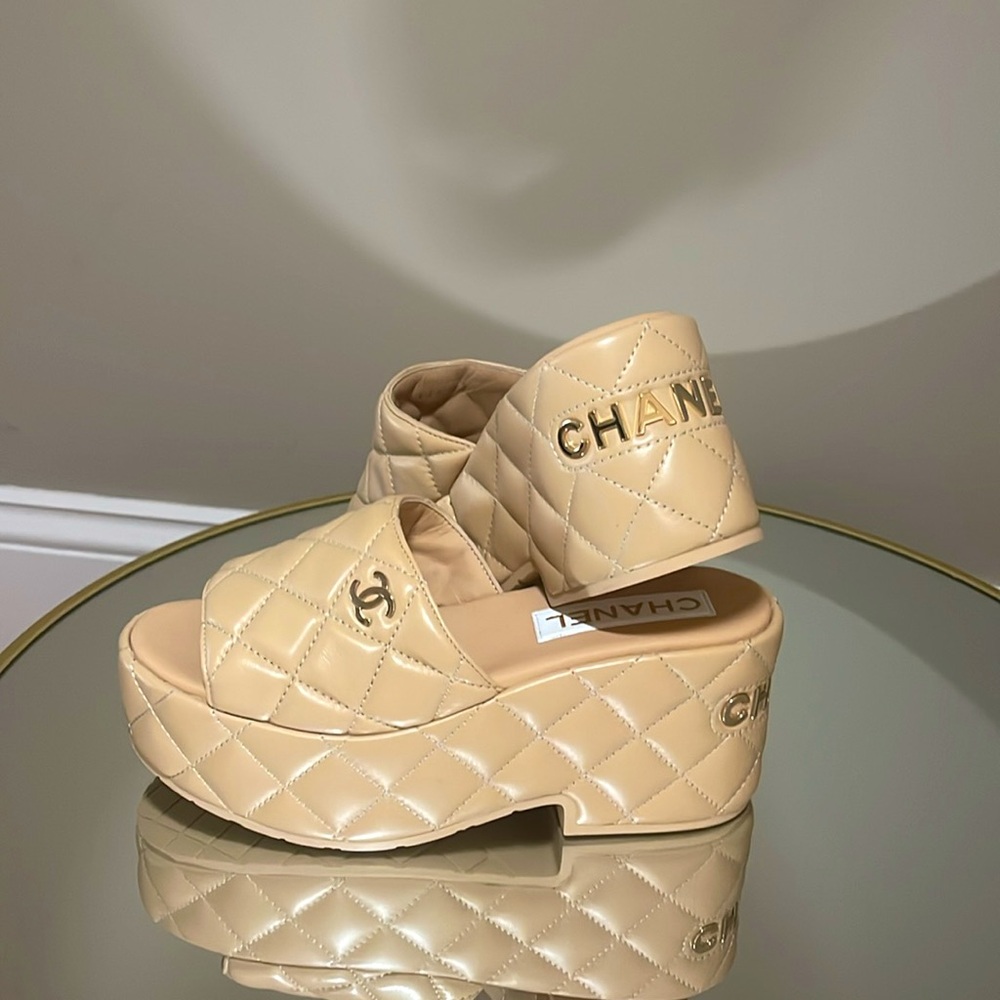CHNEL Dad Sandals Quilted Leather CC 
 logo platform Wedge sz 36